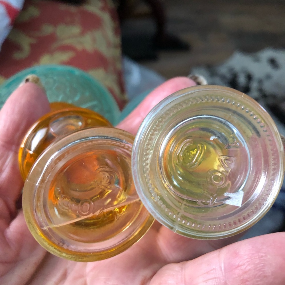 Avon perfume bottles full - Picture 4 of 4